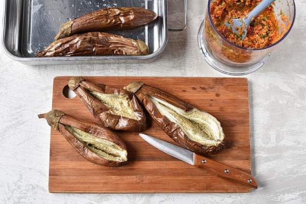 Баклажаны с начинкой Баклажаны с начинкой