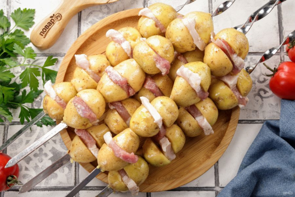 Шашлык из картофеля Шашлык из картофеля