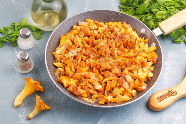Пирог с лисичками и сыром Пирог с лисичками и сыром