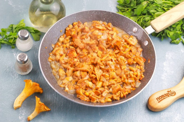 Пирог с лисичками и сыром Пирог с лисичками и сыром